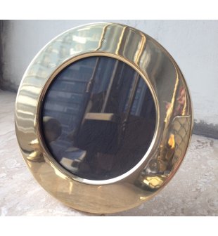 Рамка для фото круглая в блестящей латуни