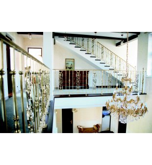 Стойки, балясины литые Royal (Роял)