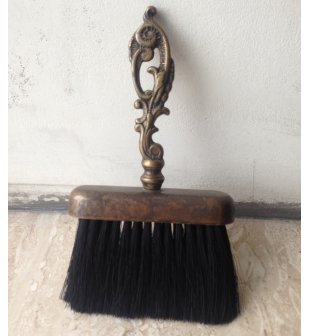 Метелка Барокко 00436 в блестящей и состаренной латуни