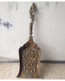 Совок Барокко 00435 в блестящей и состаренной латуни